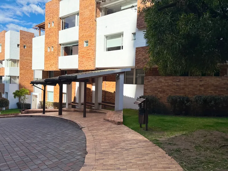 Departamento en venta en Monteserrín, Quito