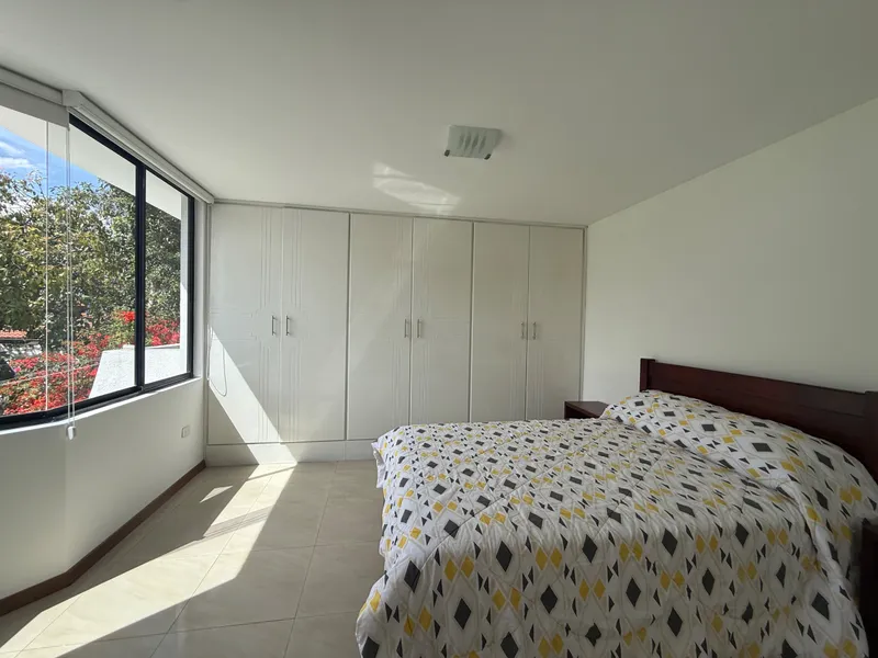 Suite en alquiler en Cumbayá — foto 5 de 15