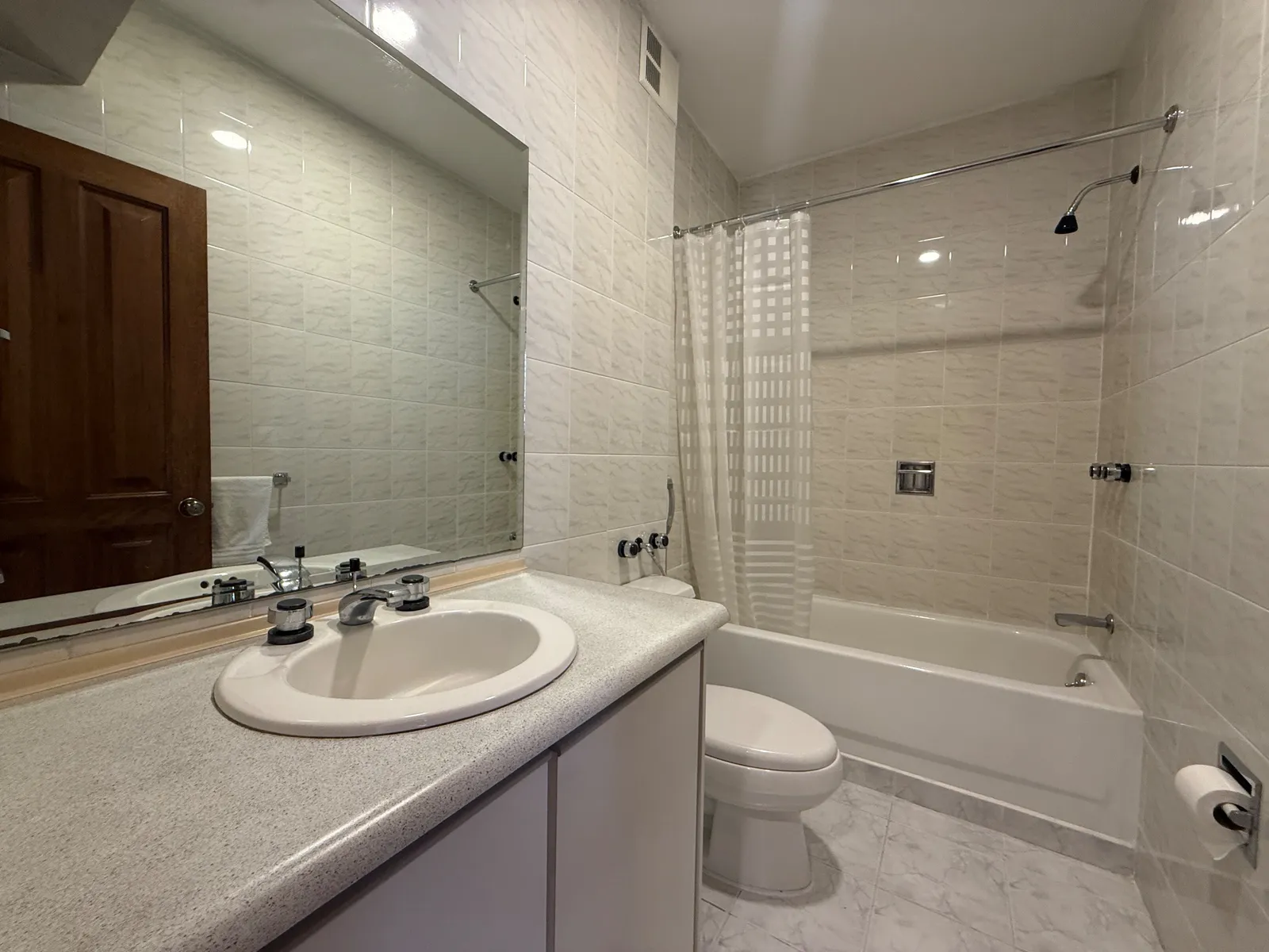 Departamento en alquiler en González Suárez — foto 9 de 24