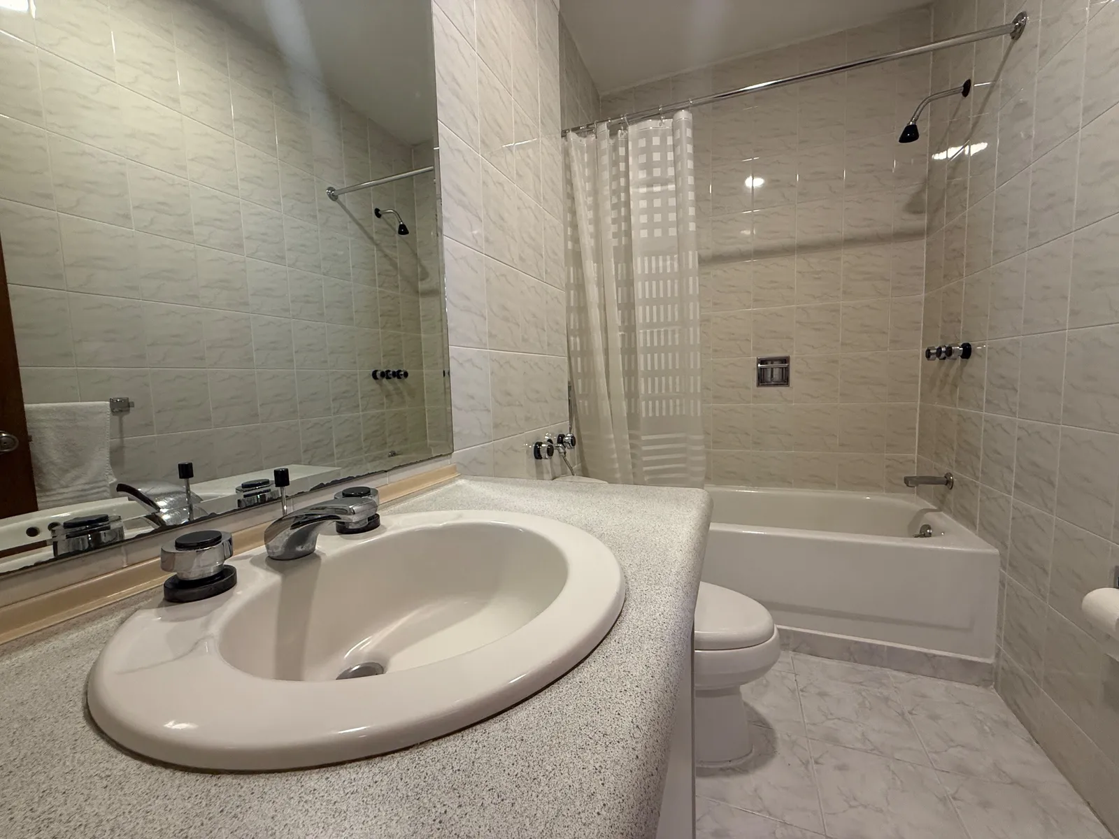 Departamento en alquiler en González Suárez — foto 8 de 24