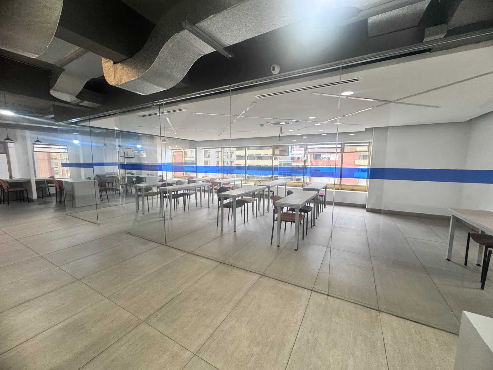 Oficina en alquiler en República del Salvador — foto 9 de 10