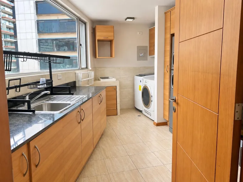 Departamento en alquiler en República del Salvador, Quito