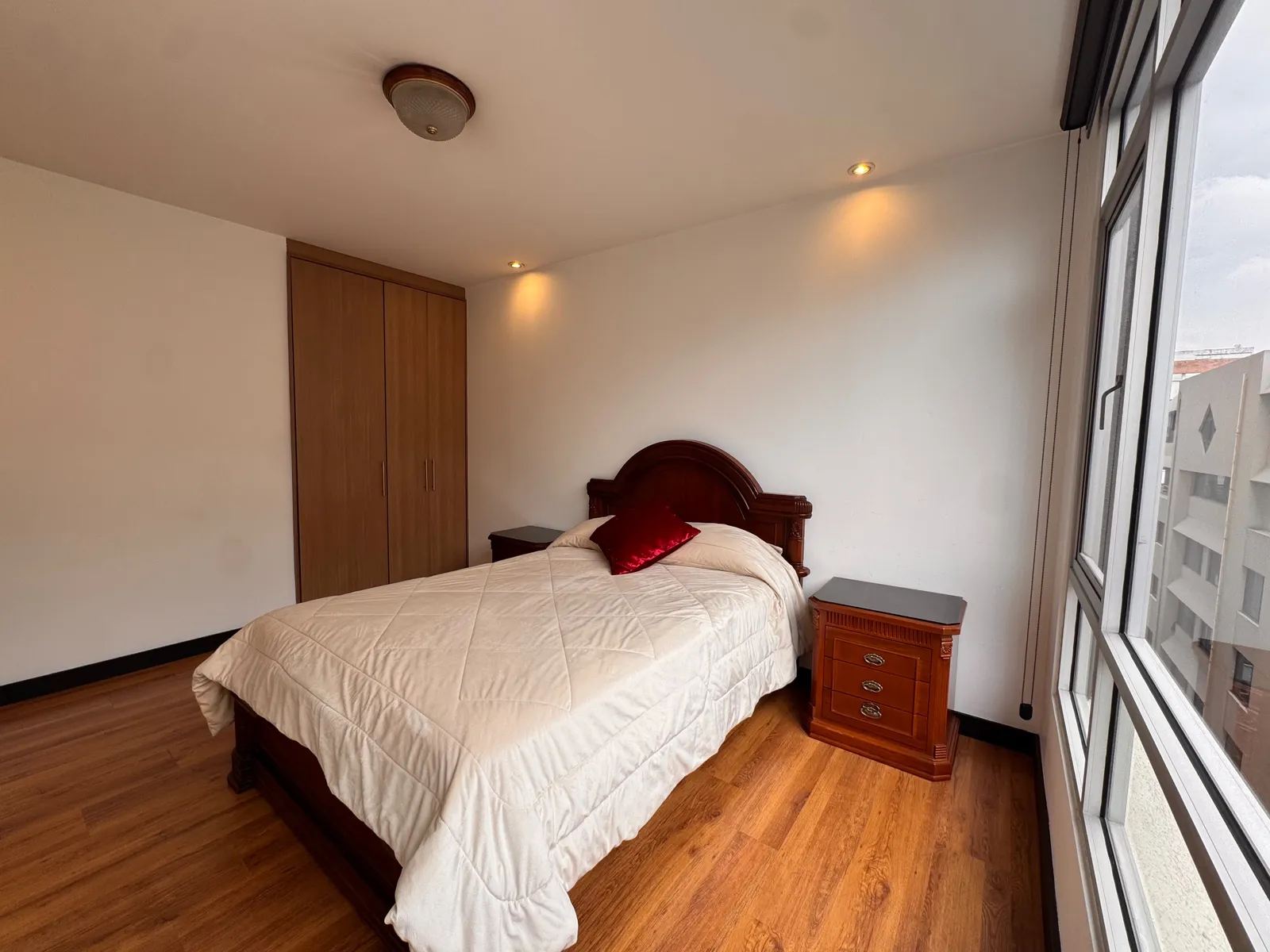 Departamento en alquiler en República del Salvador, Quito — foto 4 de 16
