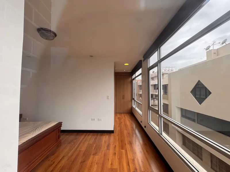 Departamento en alquiler en República del Salvador, Quito — foto 5 de 16