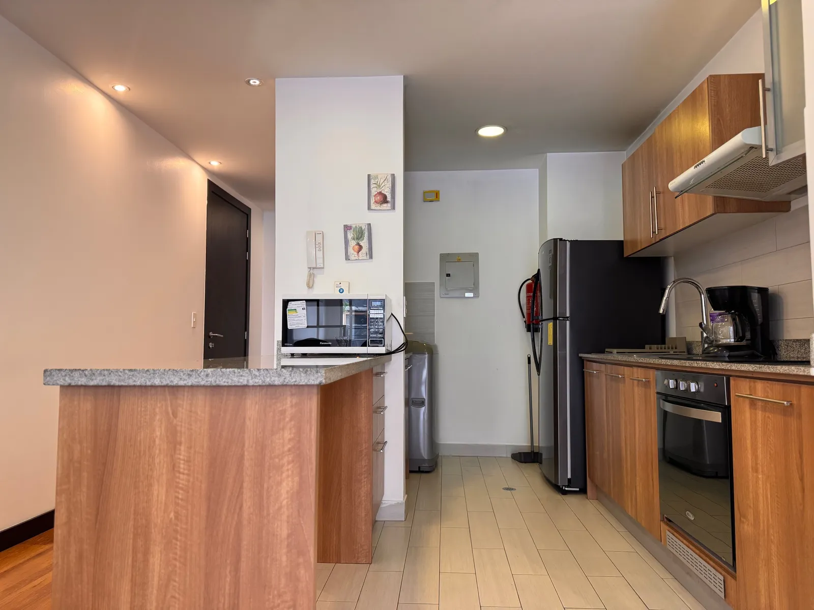 Departamento en alquiler en República del Salvador, Quito — foto 10 de 16