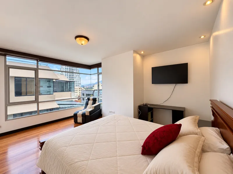 Departamento en alquiler en República del Salvador, Quito