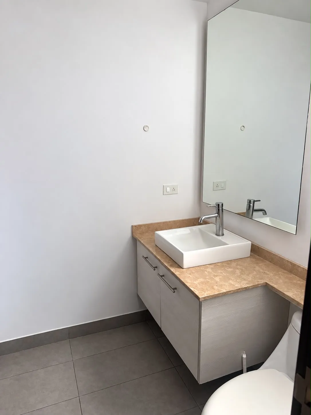 Departamento en alquiler en Quito — foto 7 de 9