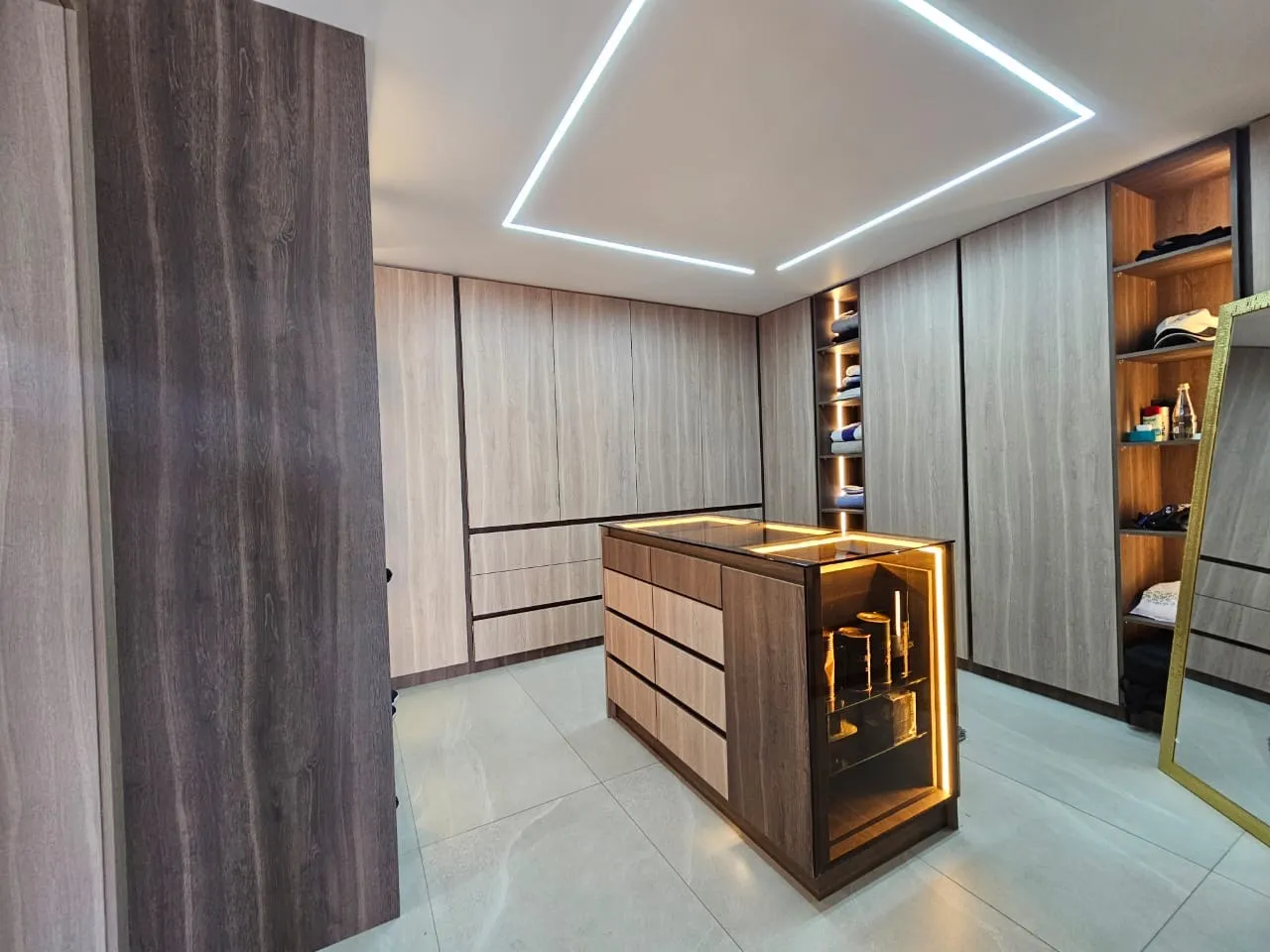 Casa en venta en Intercambiador de Miravalle, Quito — foto 11 de 17