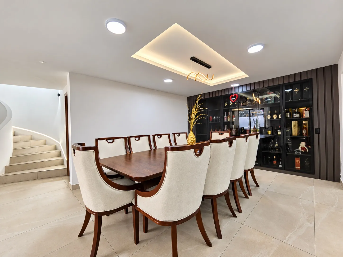 Casa en venta en Intercambiador de Miravalle, Quito — foto 3 de 17