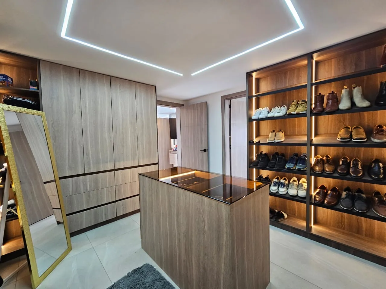 Casa en venta en Intercambiador de Miravalle, Quito — foto 10 de 17