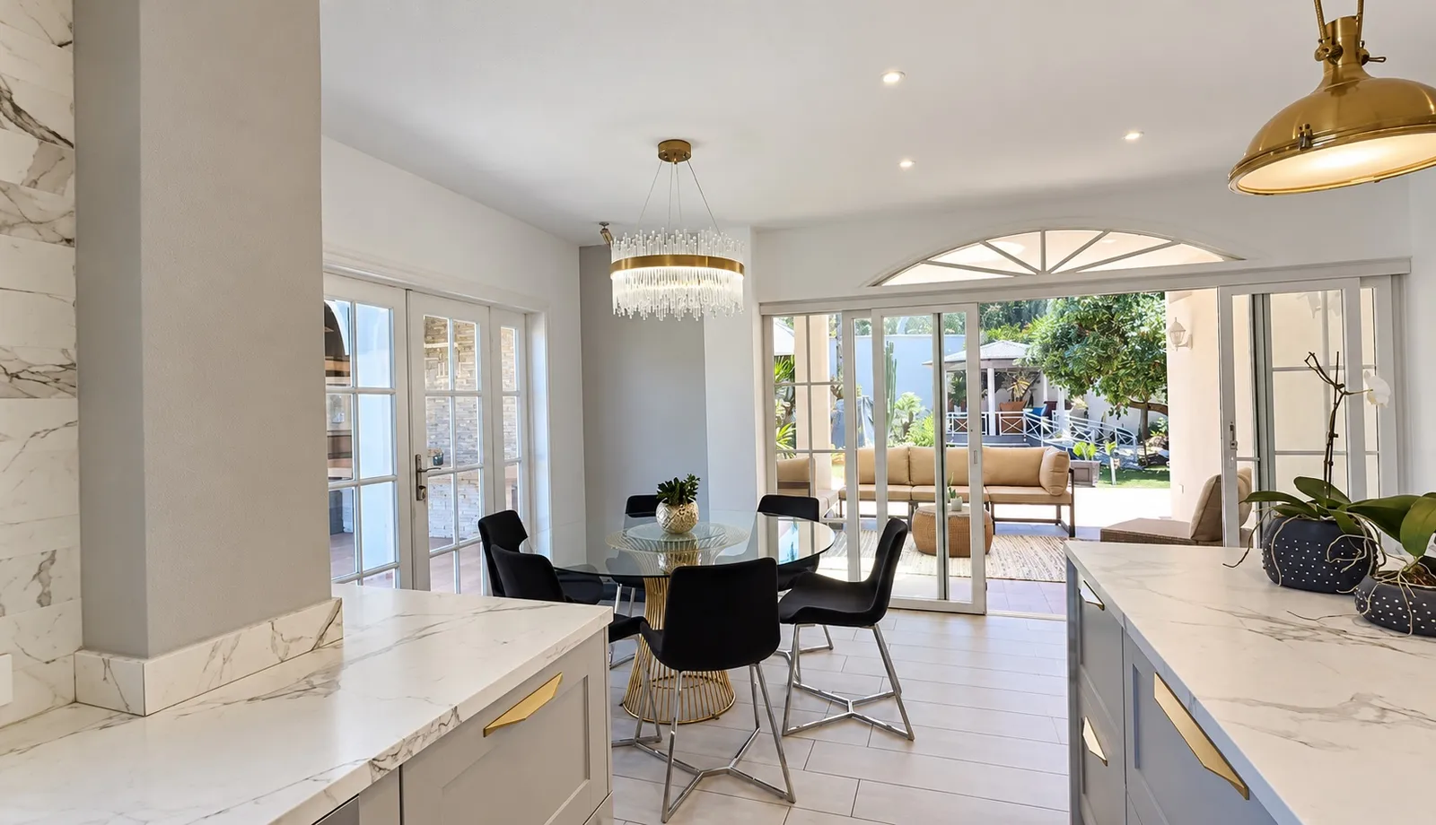 Casa en venta en Tumbaco, Quito — foto 2 de 11